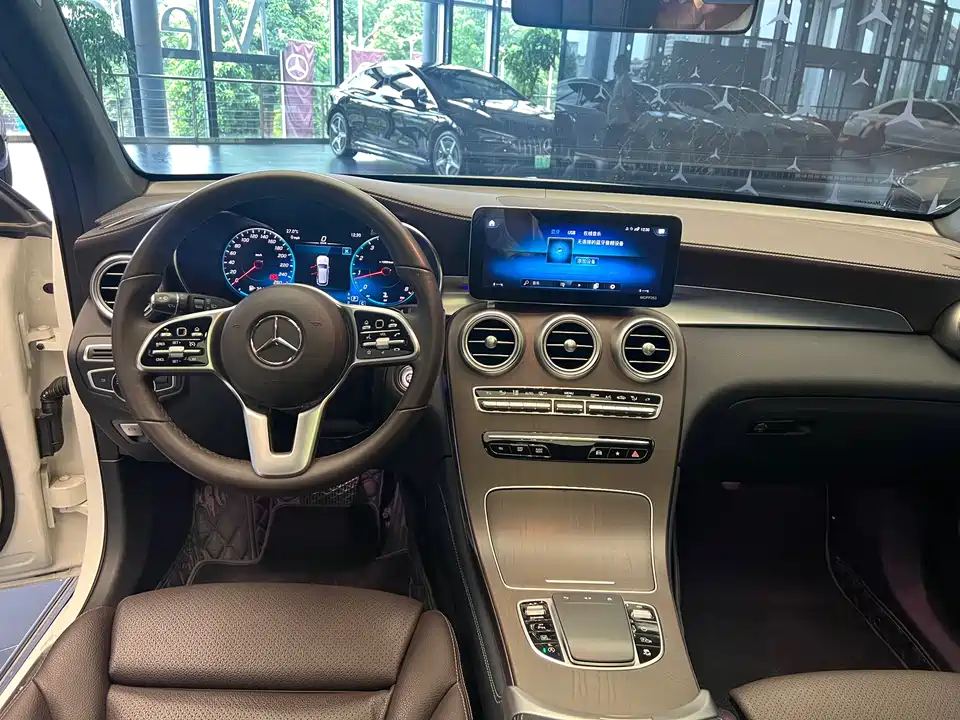 Mercedes-Benz GLC Mercedes-Benz GLC