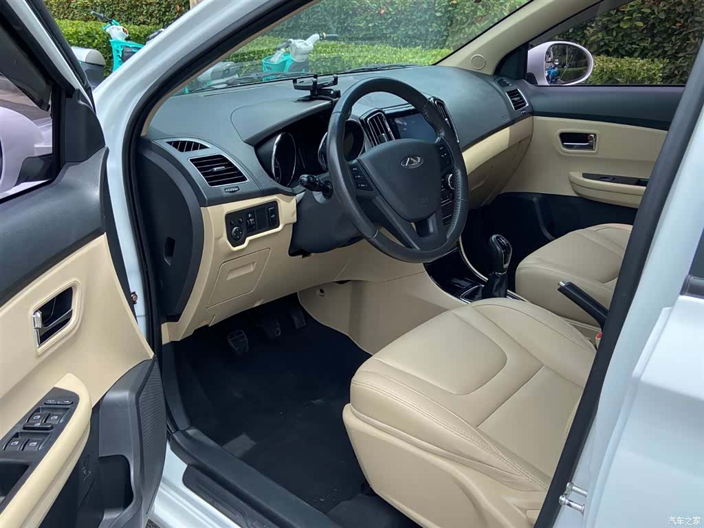 Chery E3, 2015 4