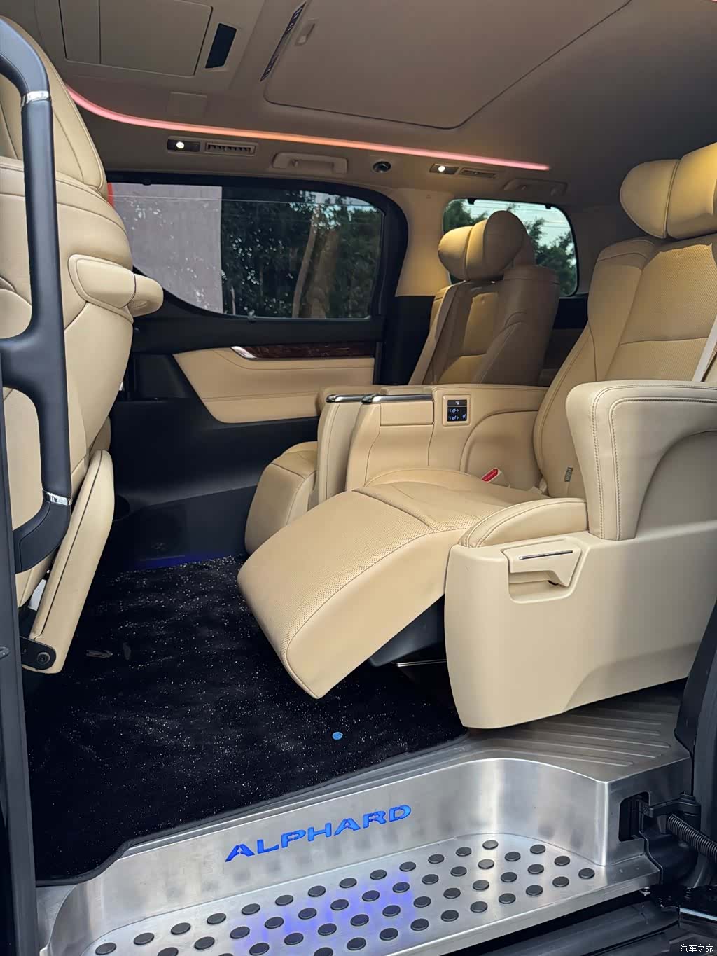 Toyota Alphard, 2018 6
