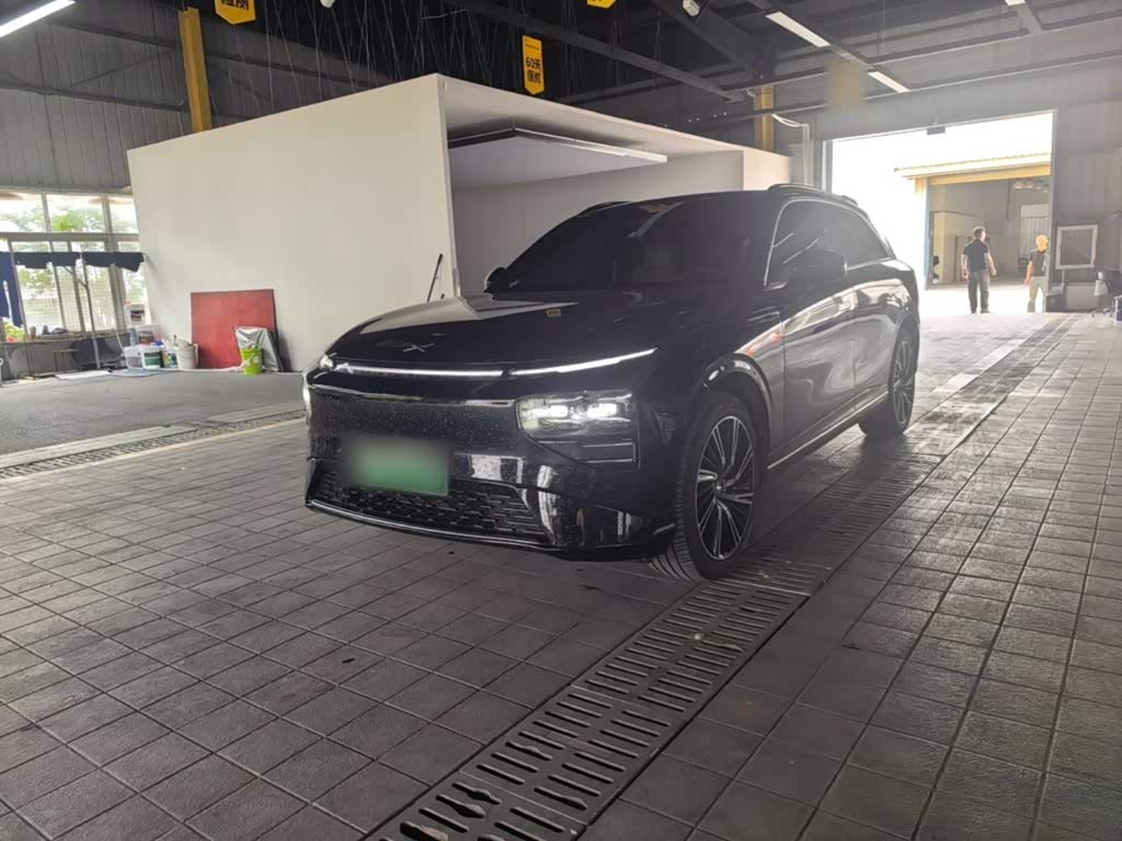 Xpeng G9