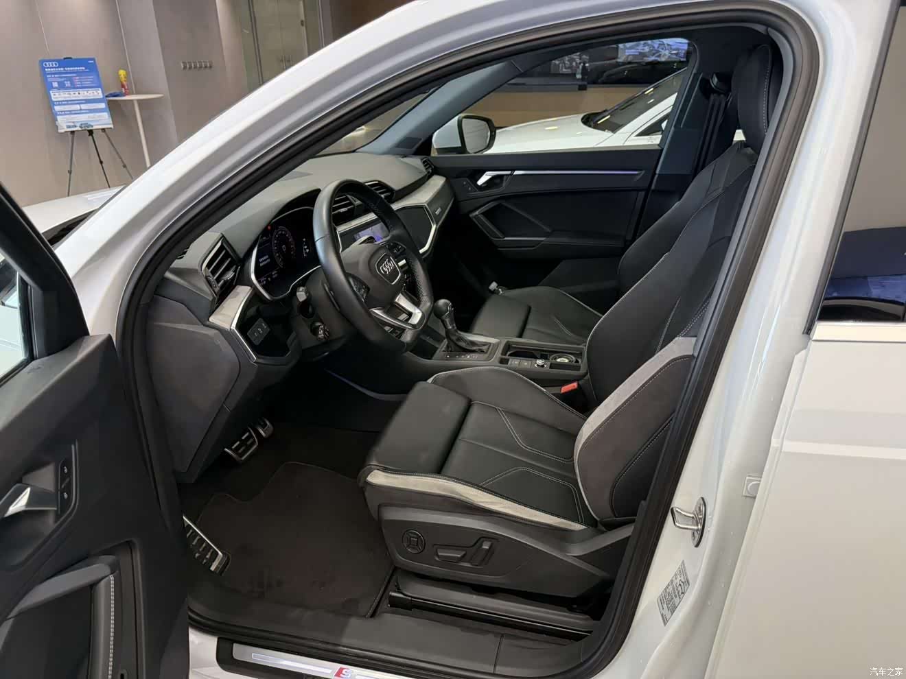 Audi Q3, 2024 13