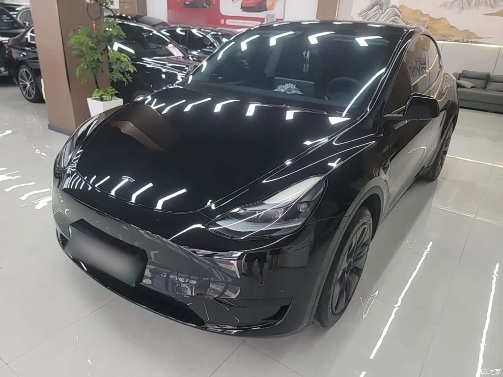 Tesla Model Y, 2024 1