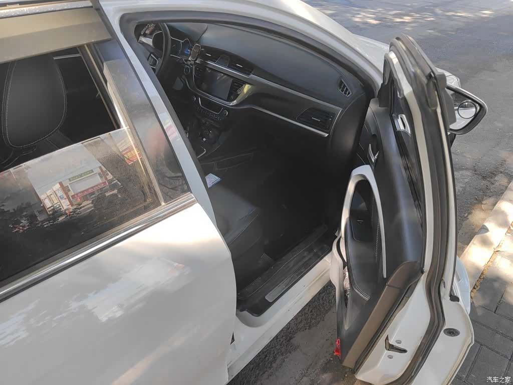 Geely Emgrand, 2018 20