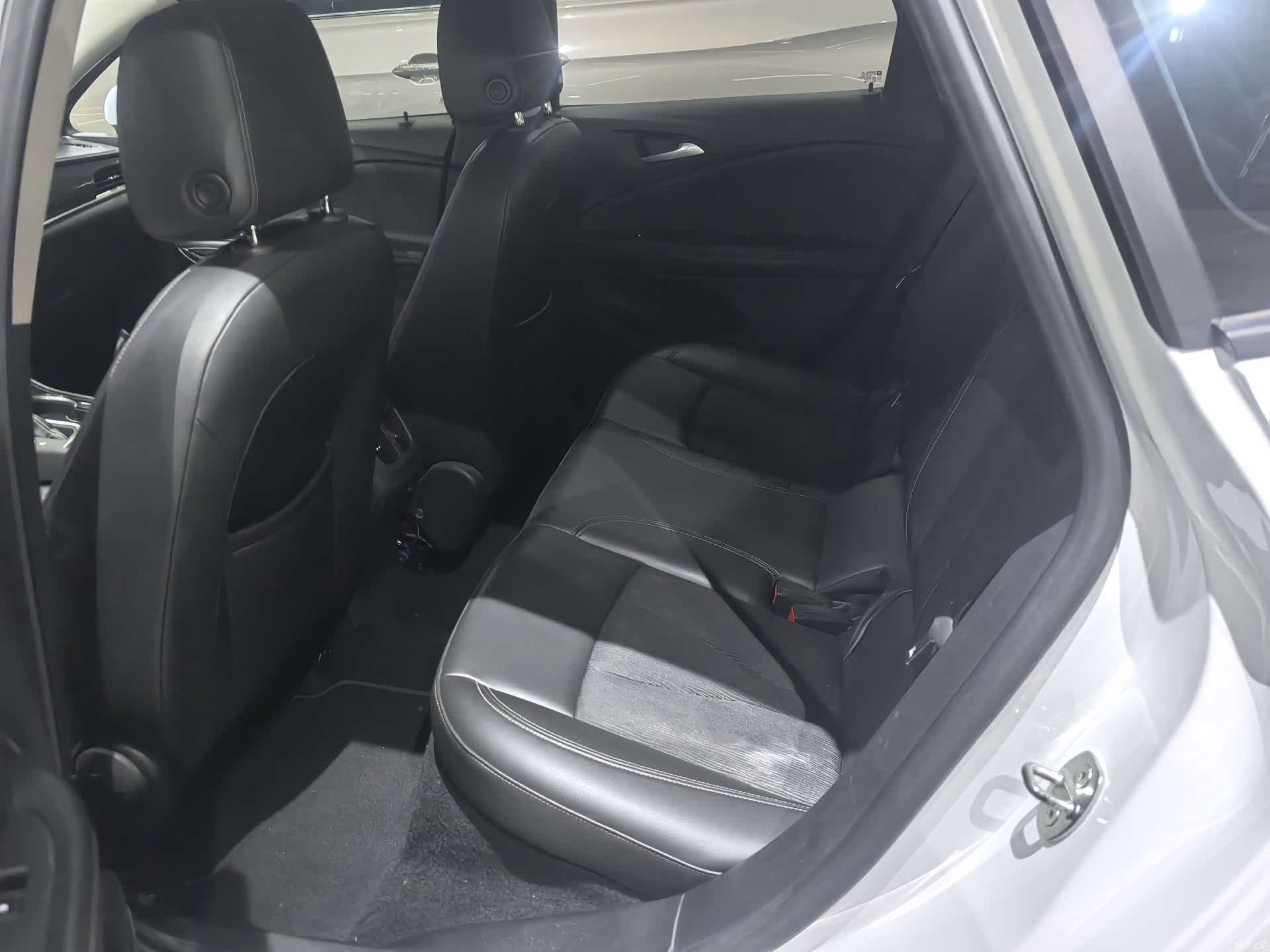Buick Verano, 2020 6