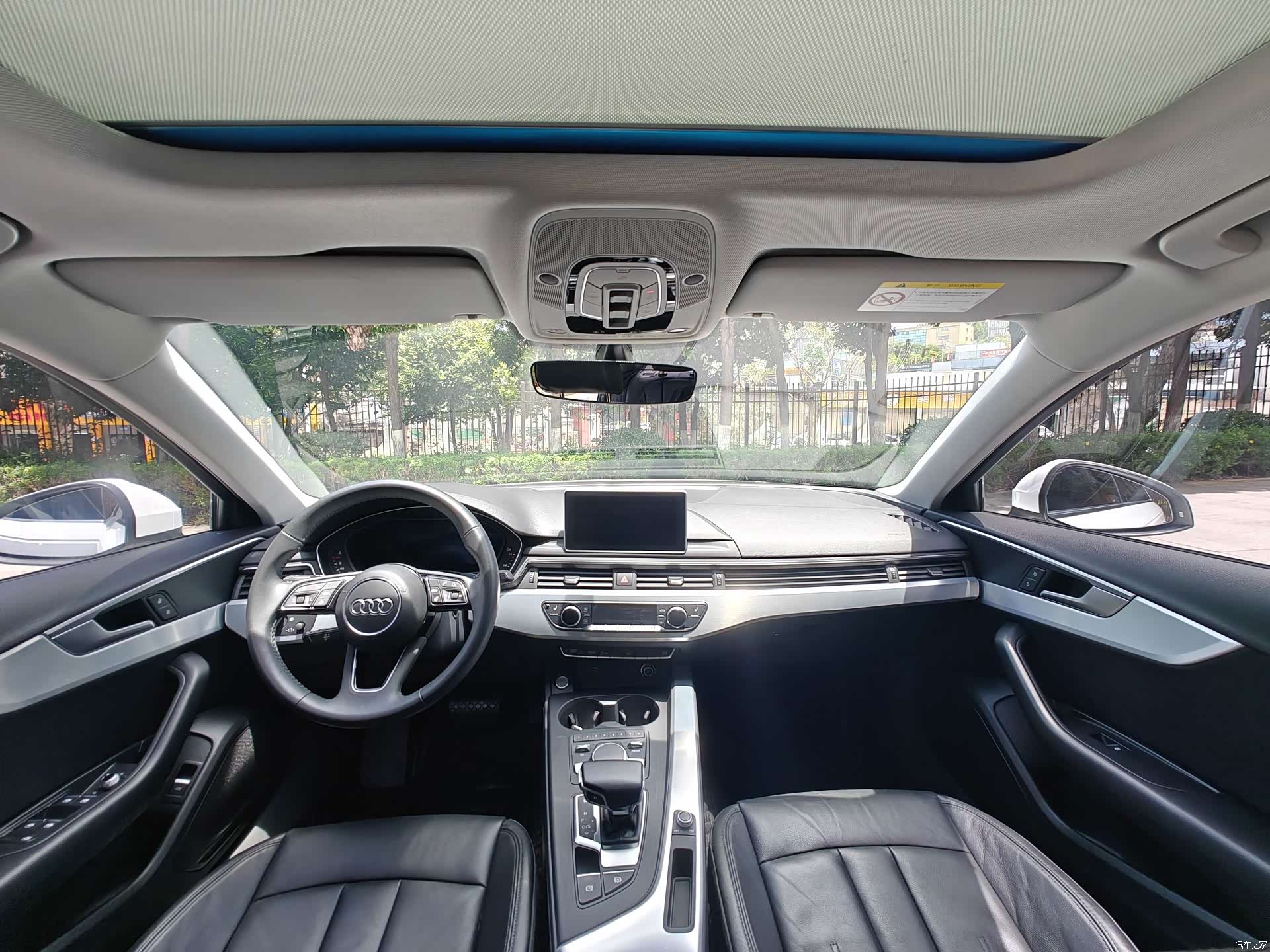 Audi A4L, 2018 9