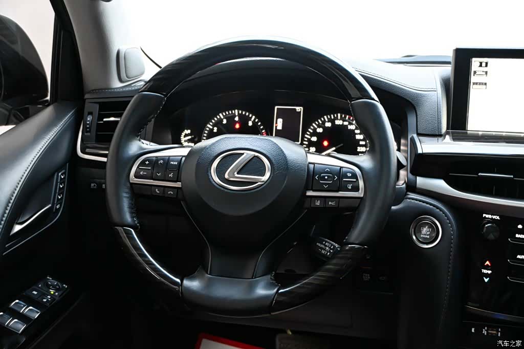 Lexus LX, 2019 16