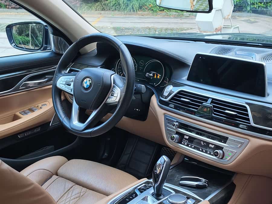 BMW 7-Series 2018, фото 4
