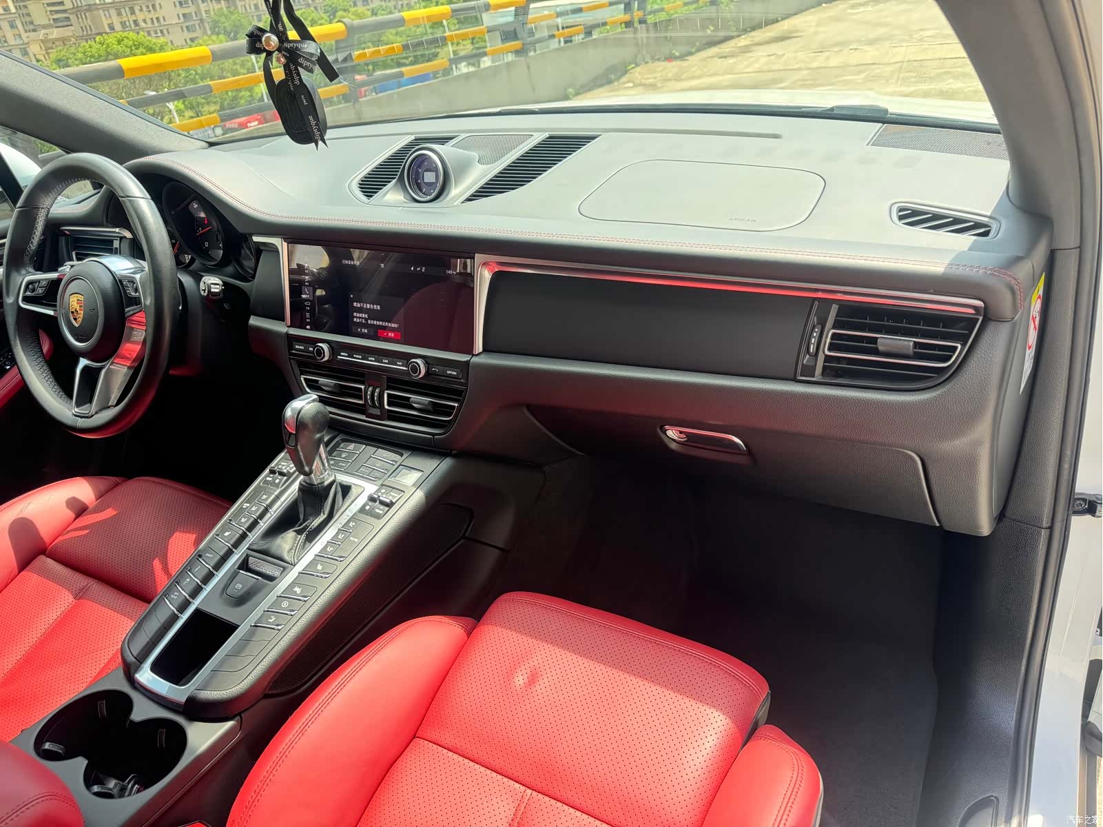 Porsche Macan, 2019 11