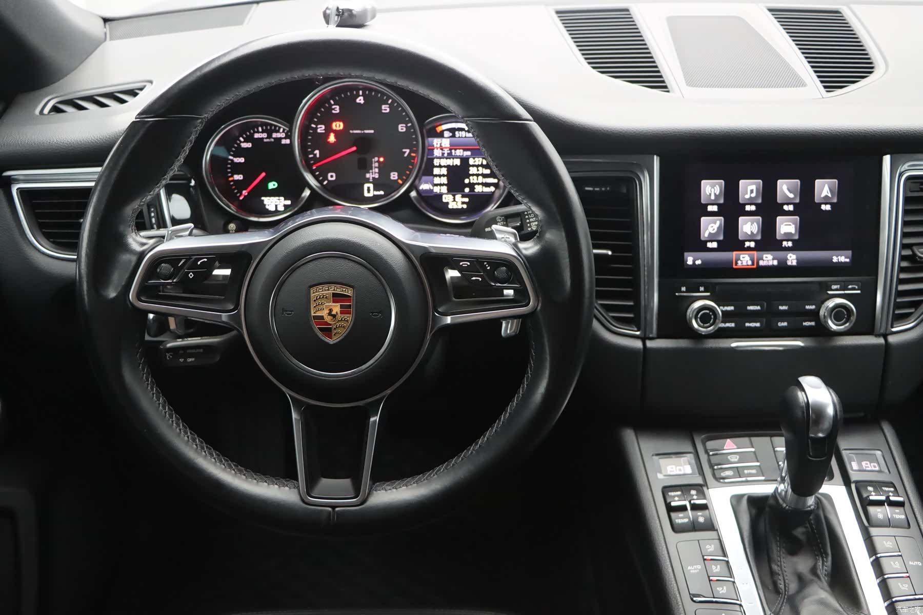 Porsche Macan, 2016 12