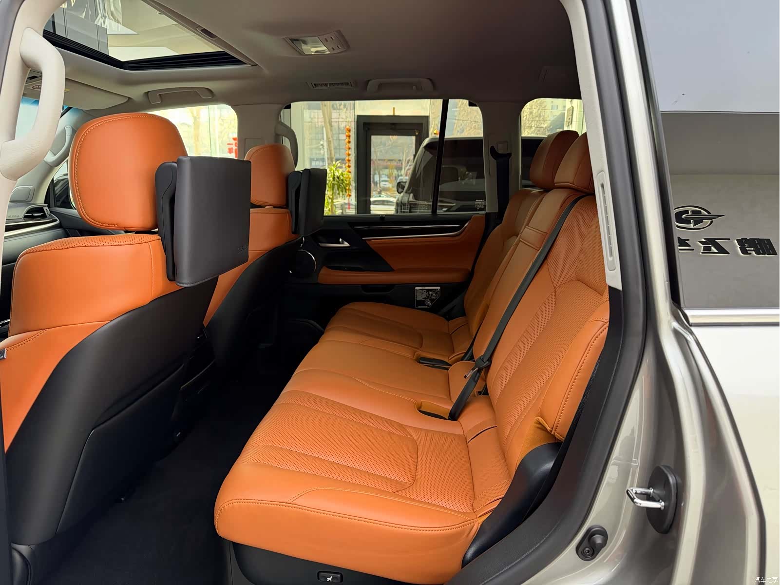 Lexus LX, 2019 все фото