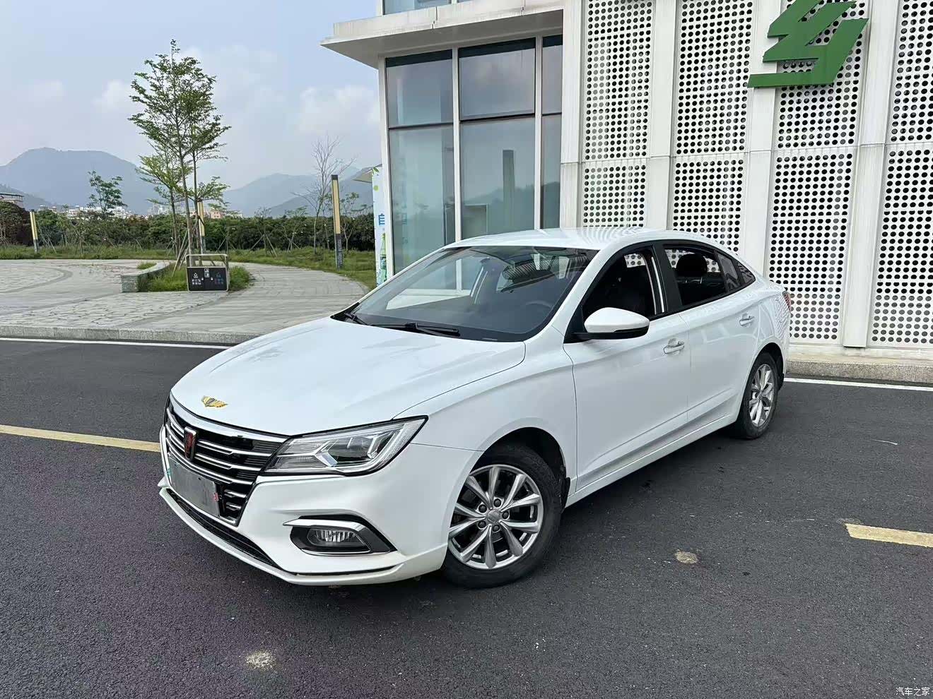 Roewe i5, 2021 3