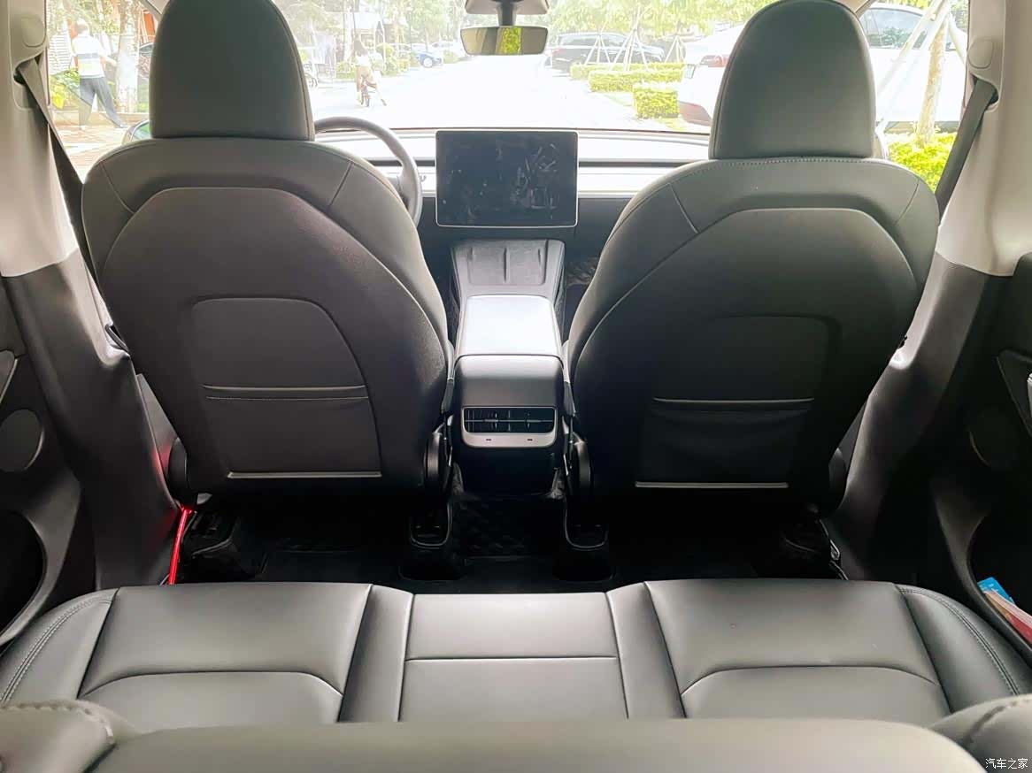 Tesla Model Y, 2023 11