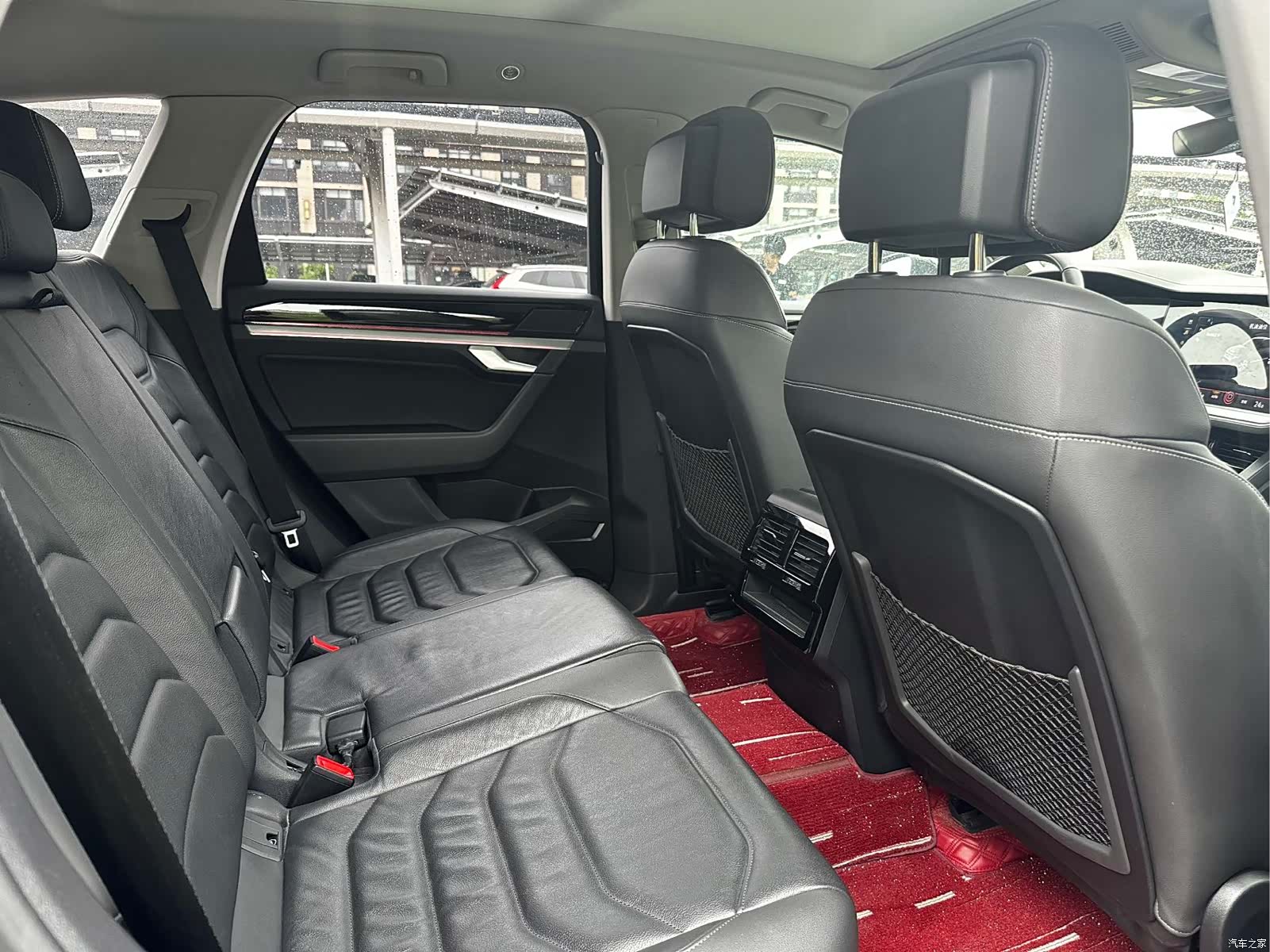 Volkswagen Touareg, 2022 18