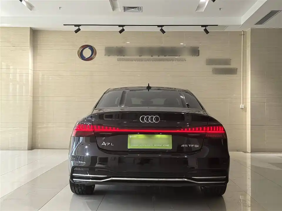 Audi A7L