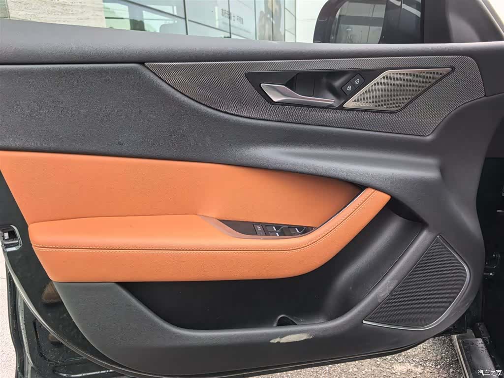 Land Rover XEL, 2024 11
