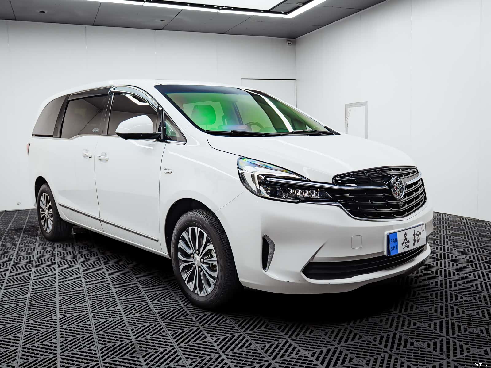 Buick GL8, 2022 6