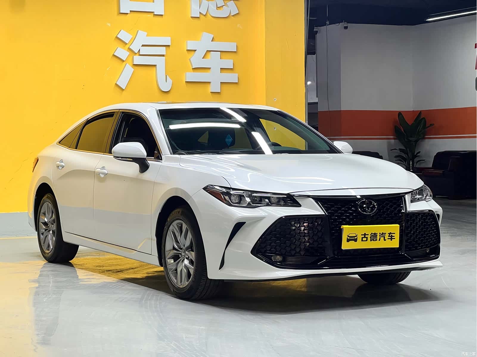 Toyota Avalon, 2022 3