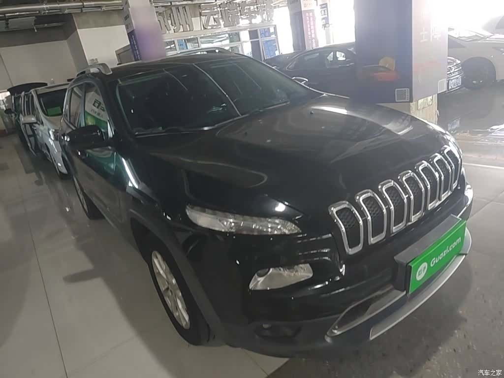 Jeep Cherokee, 2018 4