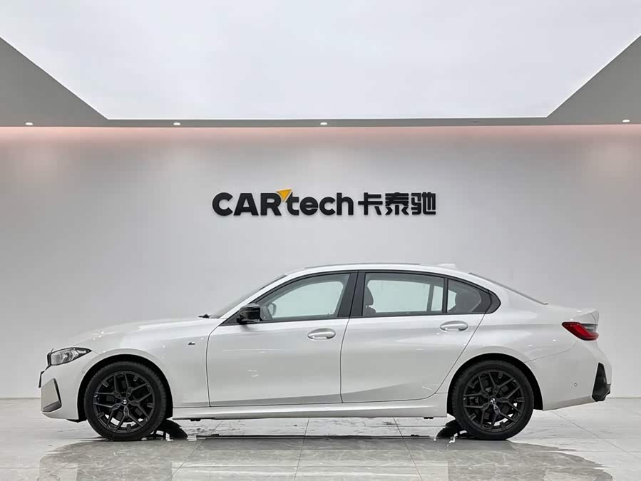 BMW 3 Series 2025, фото 2