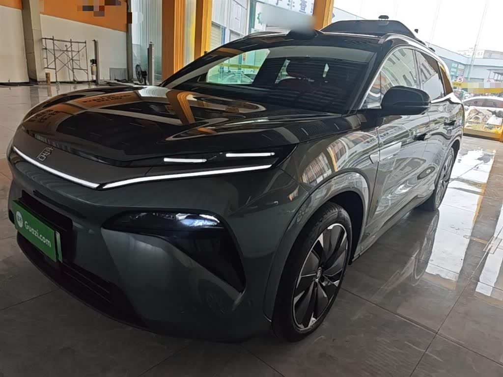 BYD Tang L