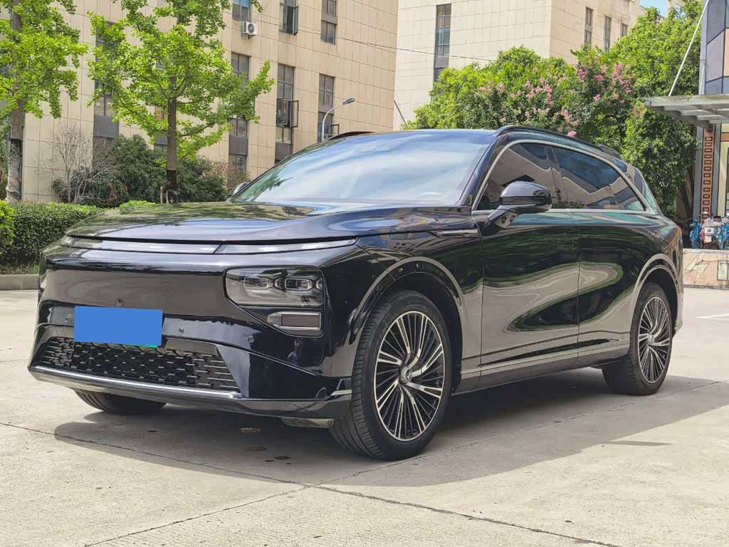 Xpeng G9