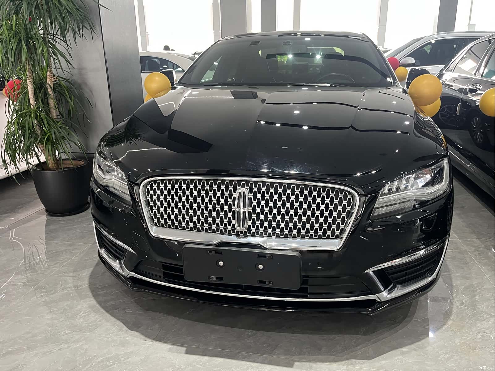Lincoln MKZ, 2017 2