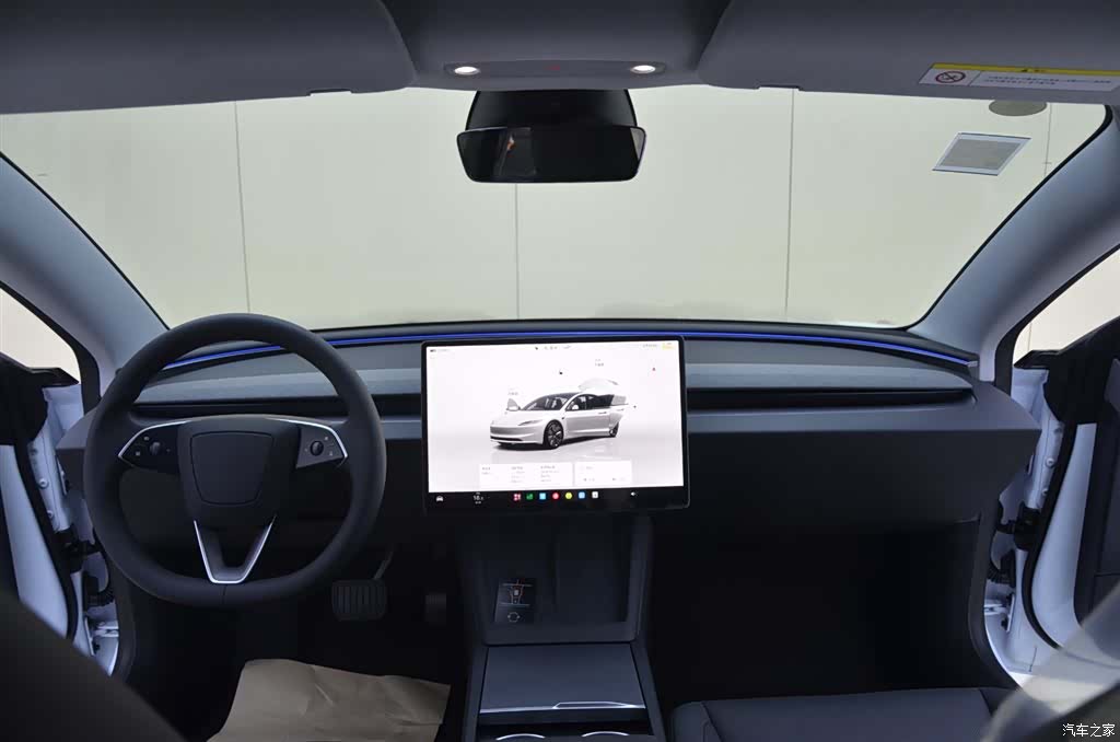 Tesla Model 3, 2026 11