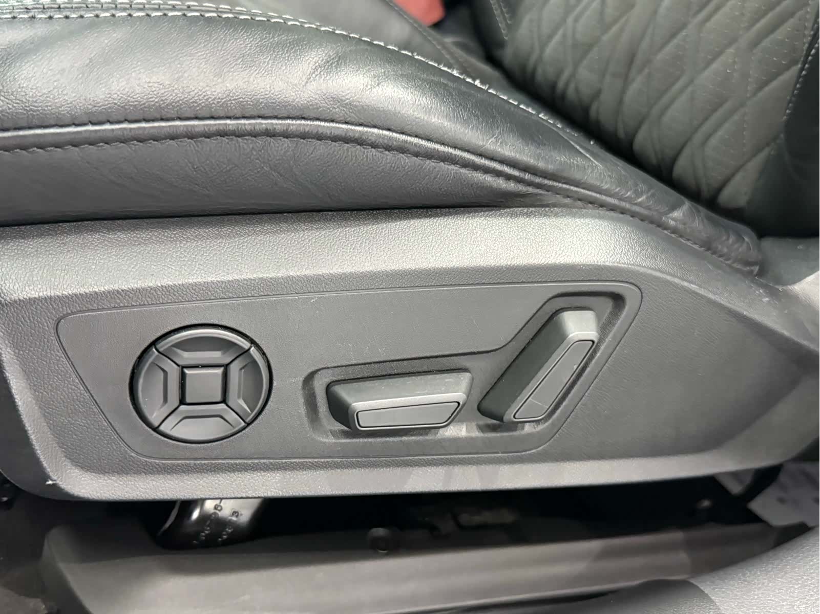 Audi A6L, 2021 10