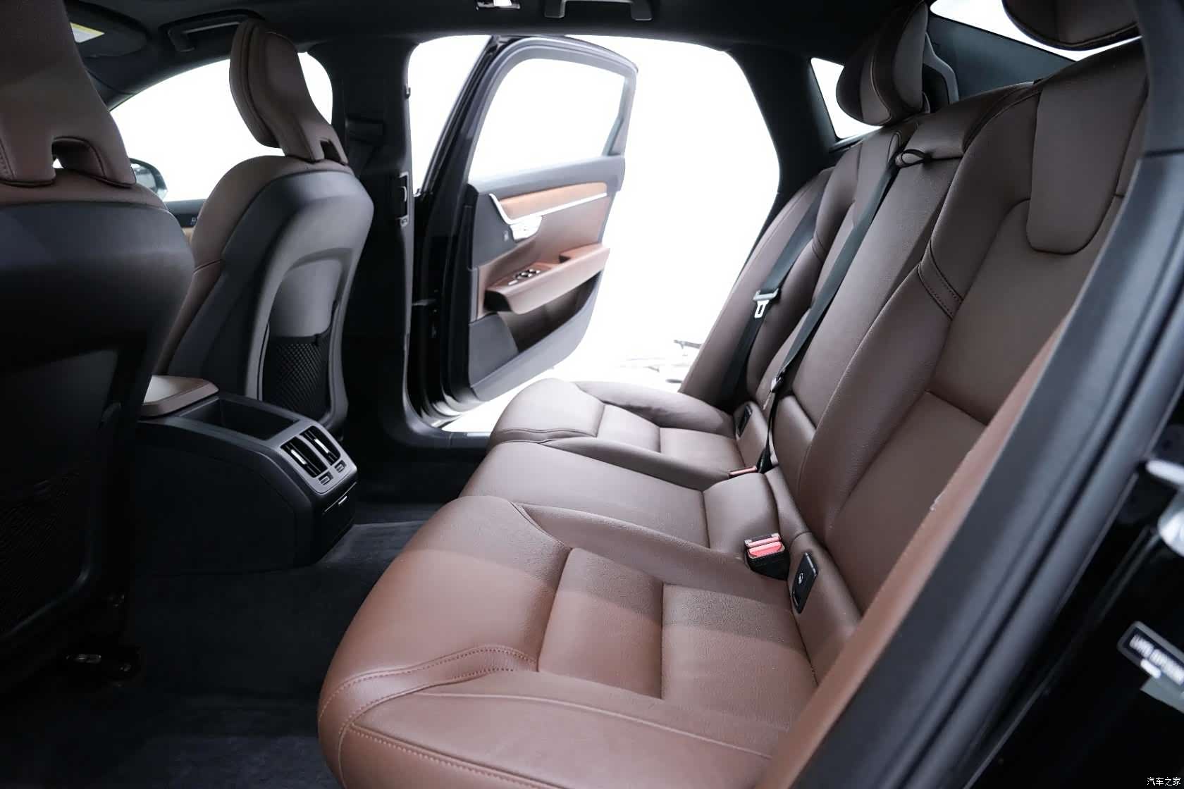 Volvo S90, 2023 18