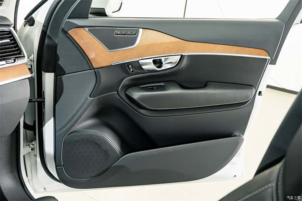 Volvo XC90, 2017 15