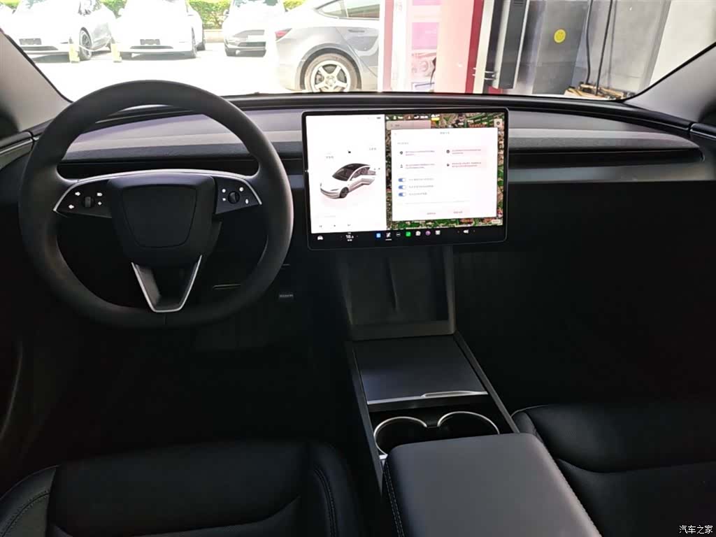 Tesla Model 3, 2025 10