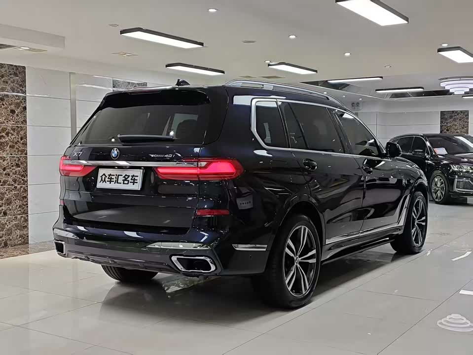 BMW X7