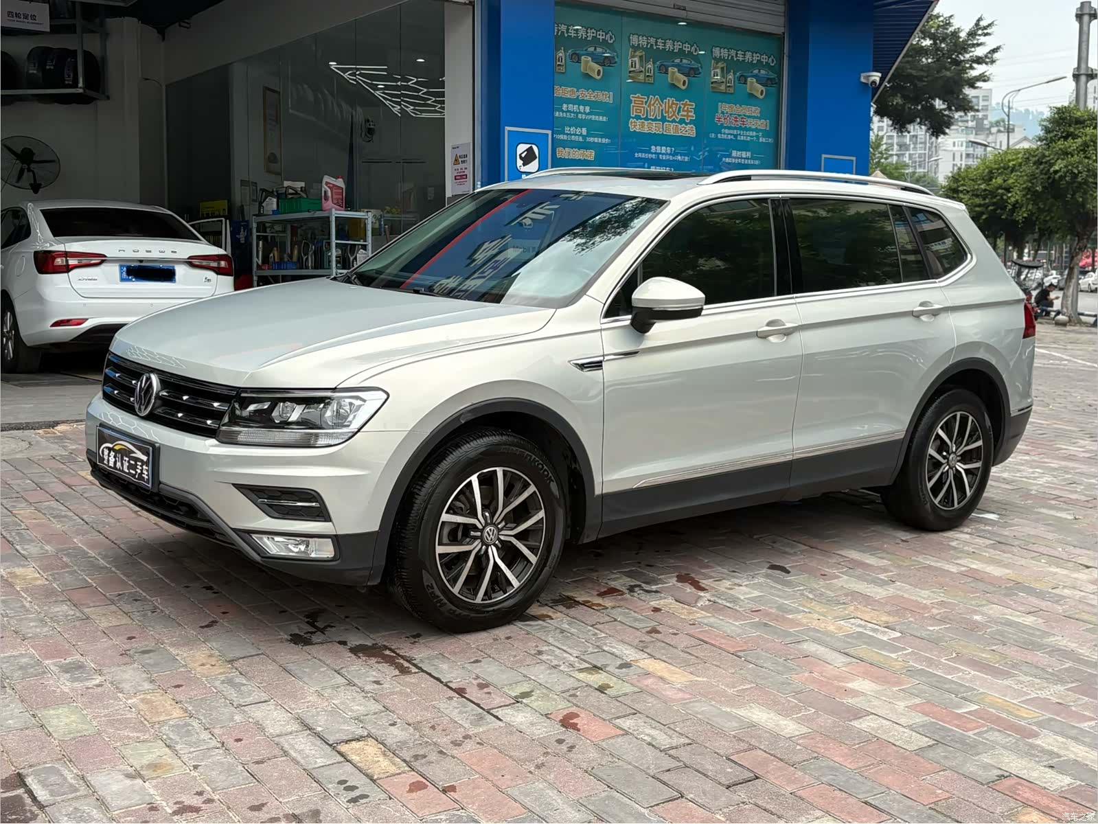 Volkswagen Tiguan L