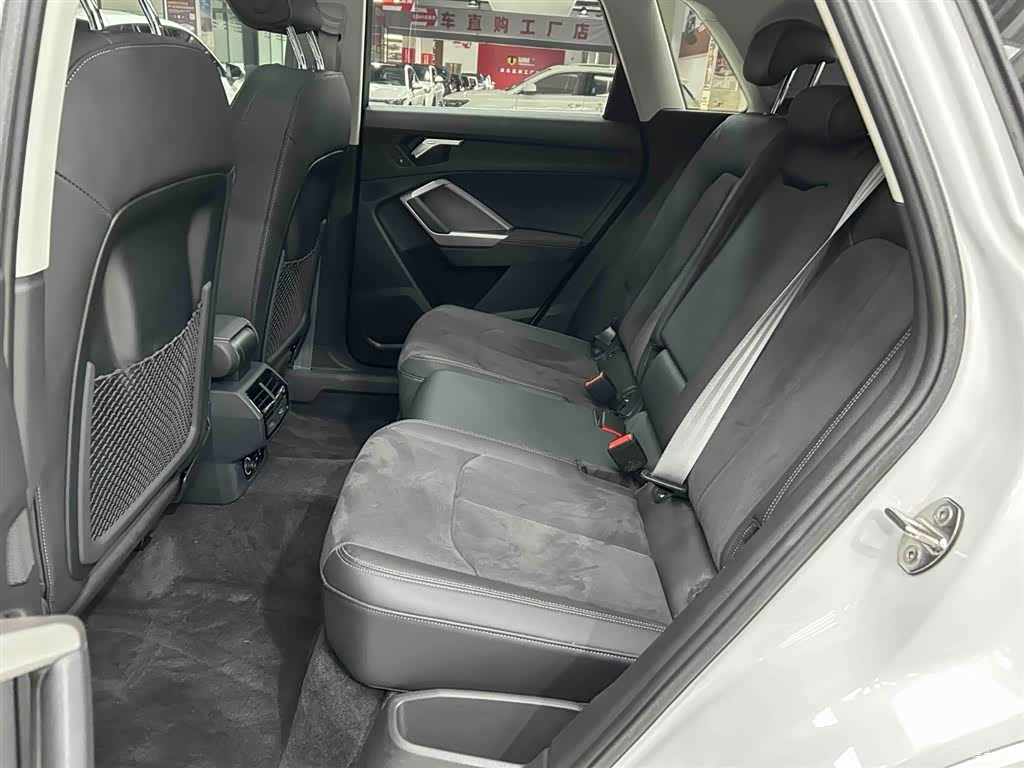 Audi Q3, 2023 14