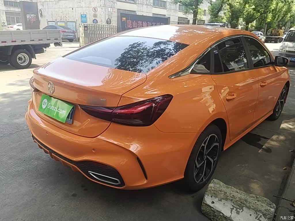 MG MG5, 2025 7