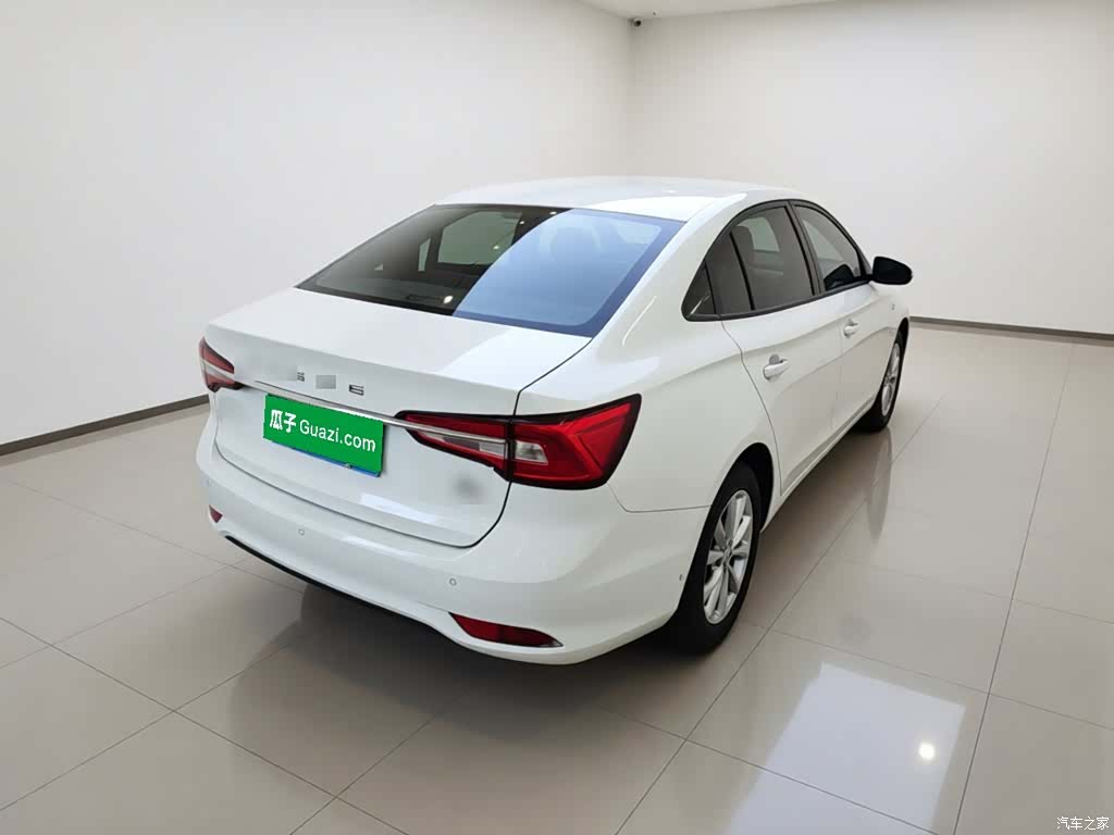 Roewe i5, 2020 4