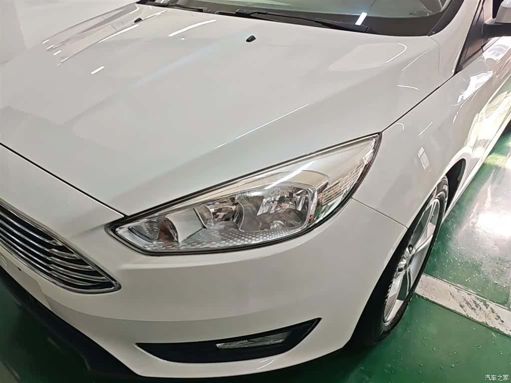 Ford Focus, 2015 24