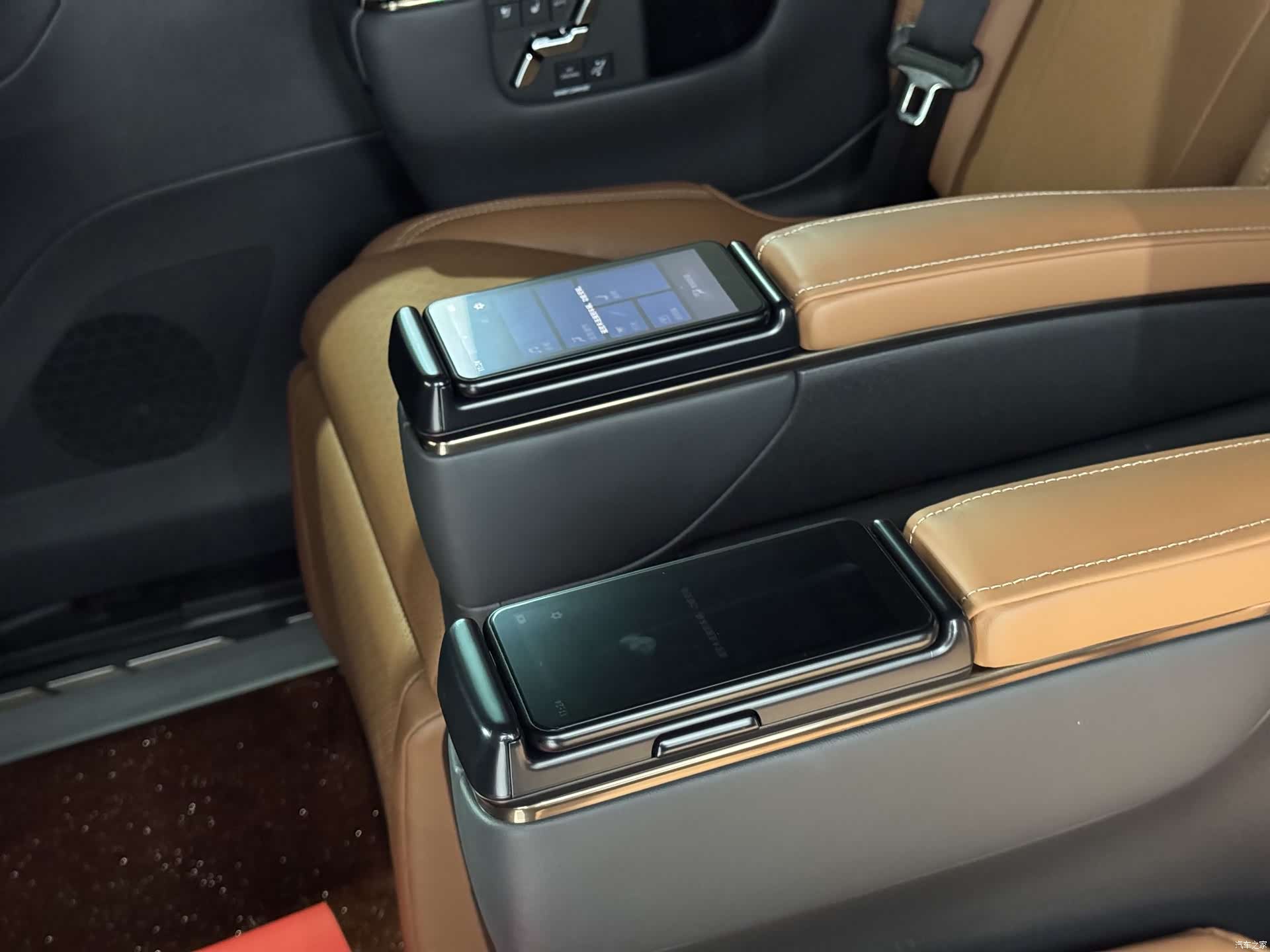 Toyota Alphard, 2025 23
