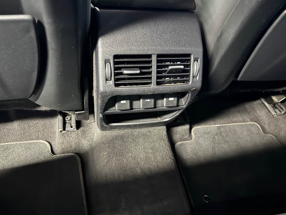 Land Rover Discover sports