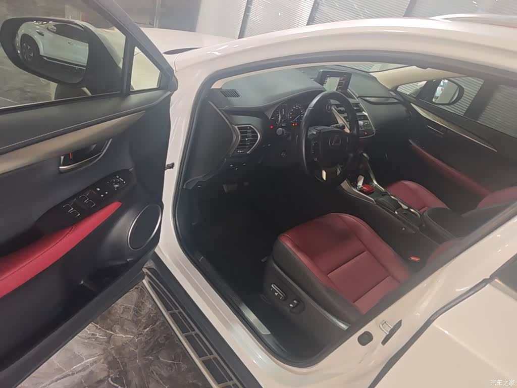 Lexus NX, 2019 16