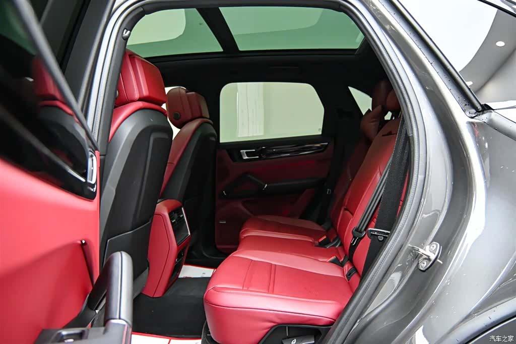 Porsche Cayenne, 2023 12