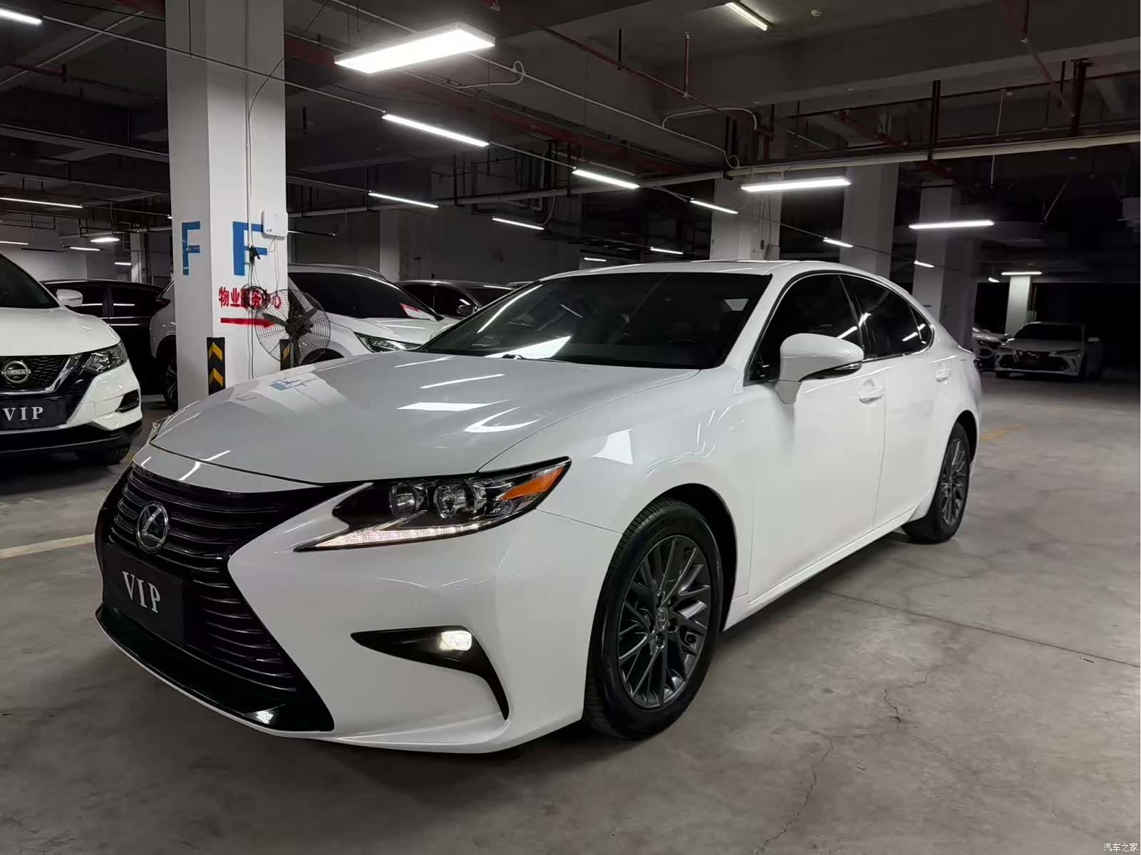 Lexus ES, 2017 1