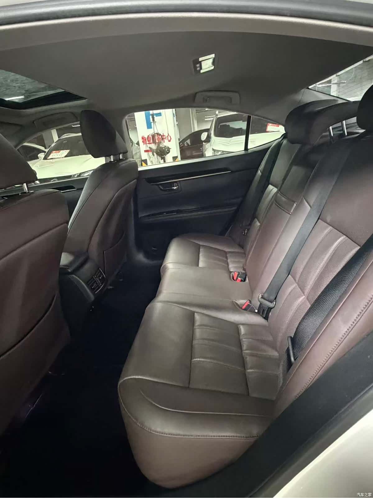 Lexus ES, 2017 все фото