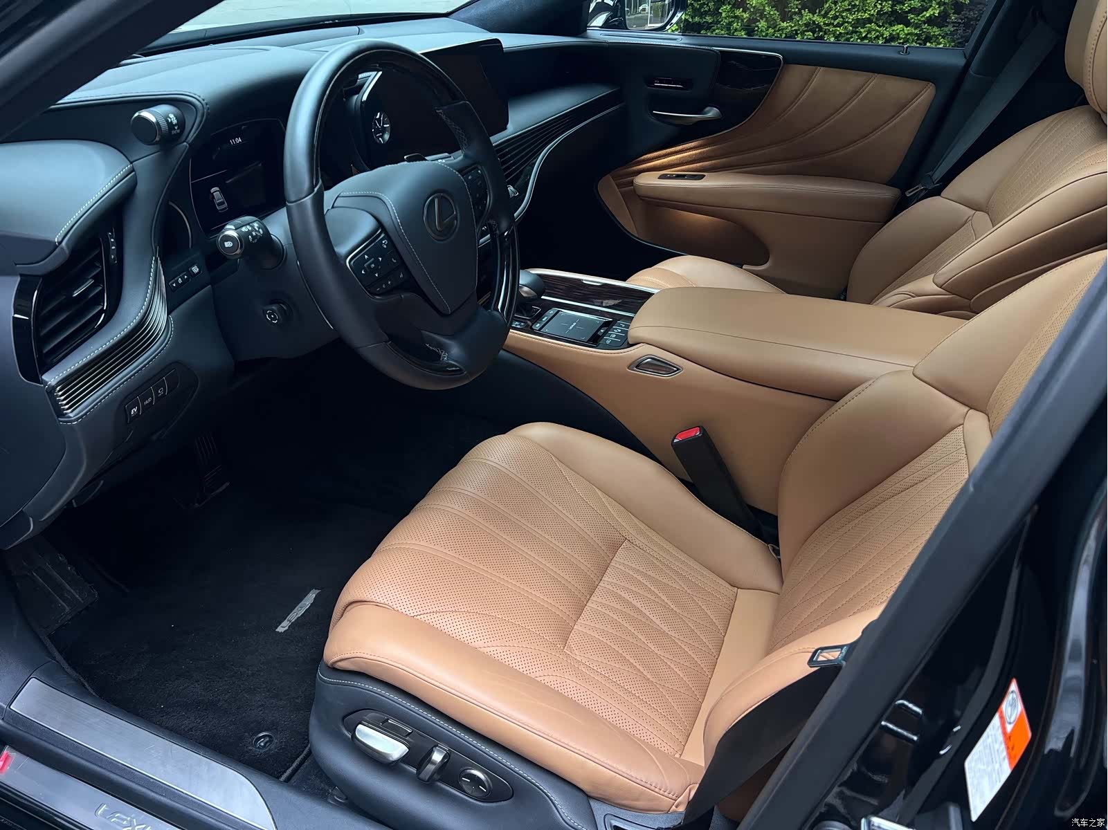 Lexus LS, 2023 8