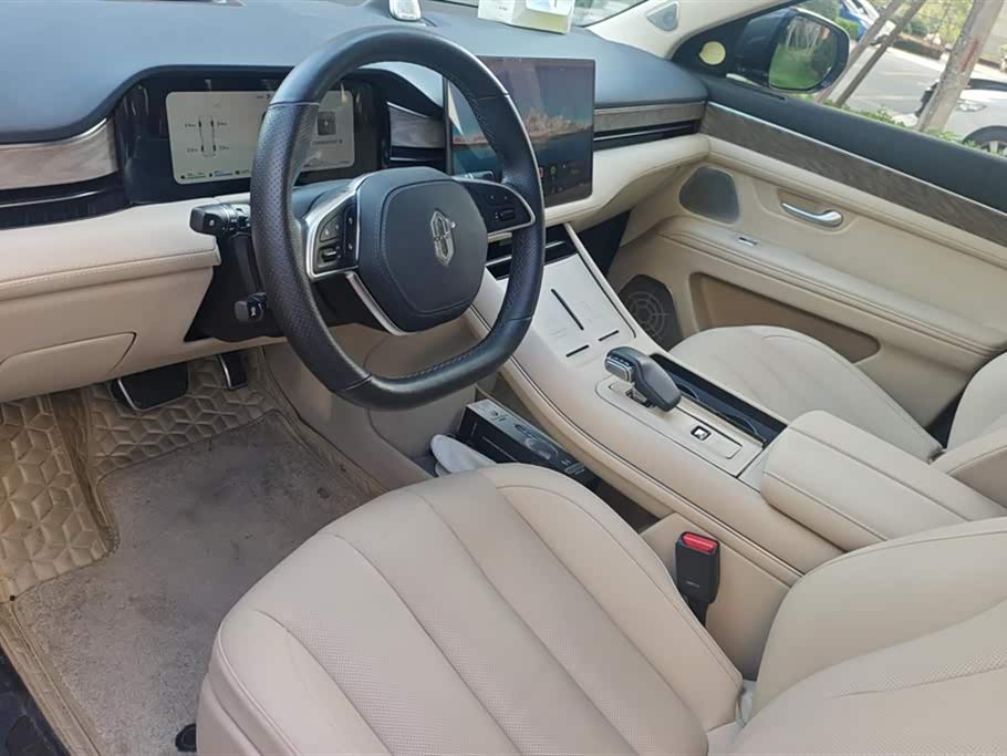 AITO Ask the world M7