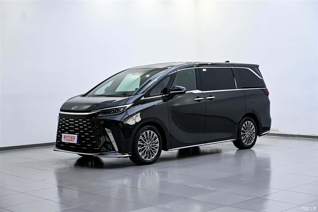Lexus LM, 2024 2