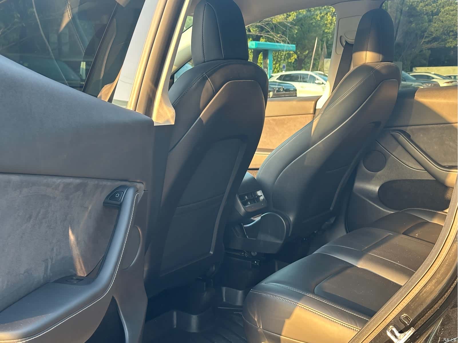 Tesla Model Y, 2021 10