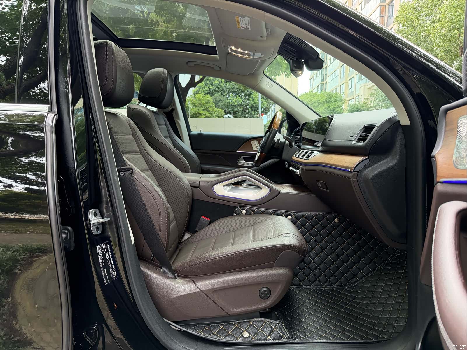 Mercedes-Benz GLS, 2022 11