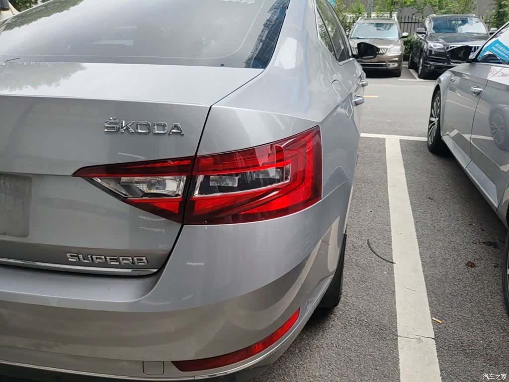 Skoda Superb, 2018 25