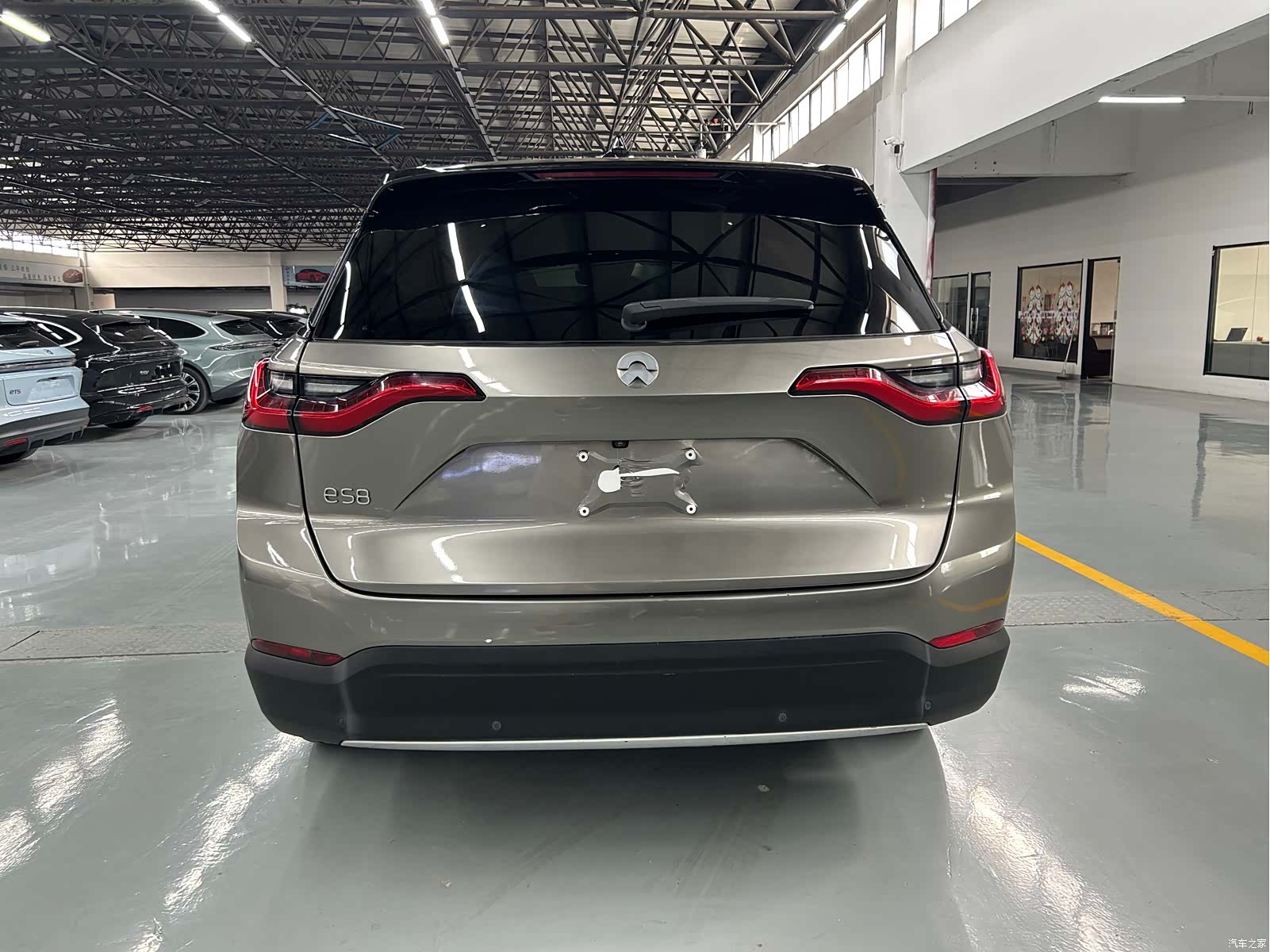 NIO ES8, 2019 13